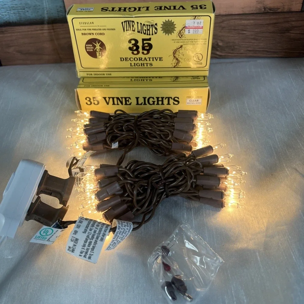 Vintage - New- EVERGLOW‎ 35 Miniature String Lights - Clear - Brown Cord